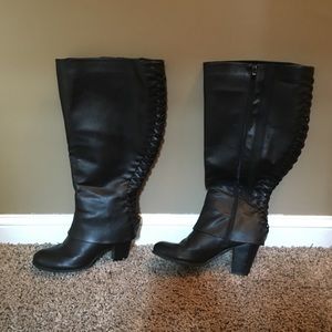 Knee high heeled boots - plus size calves